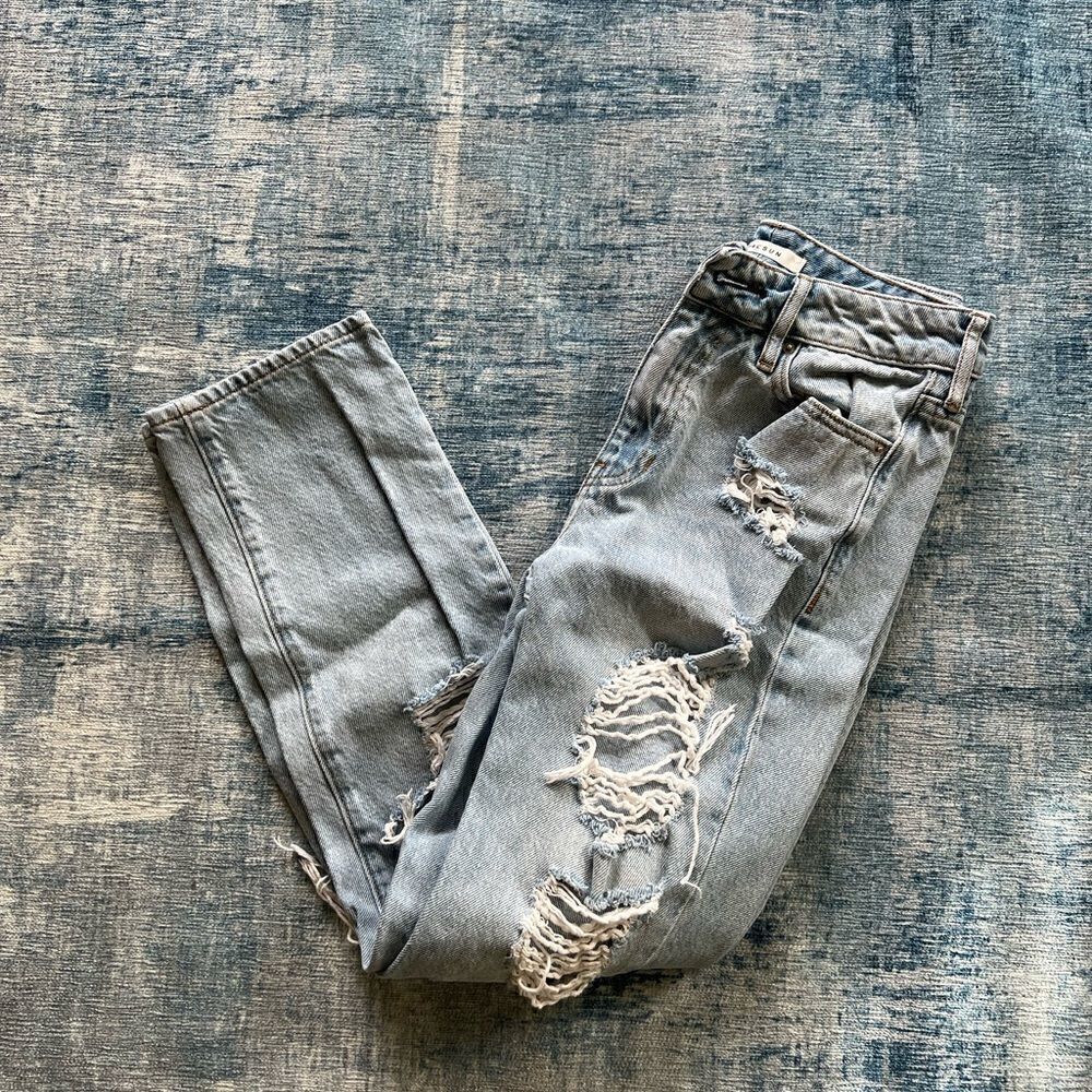 Pacsun Distressed Pale Wash Straight Leg High Rise Mom Jeans Size 25